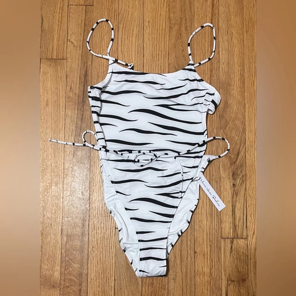 MONICA HANSEN BEACHWEAR Revolve Bardot One Piece zebra - Picture 4 of 6